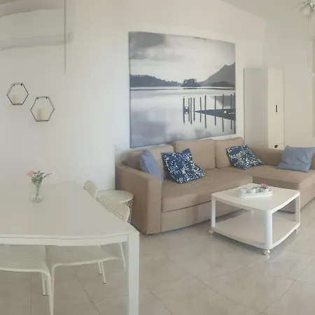 Sea Heart Beachfront Βίλα Πύλα