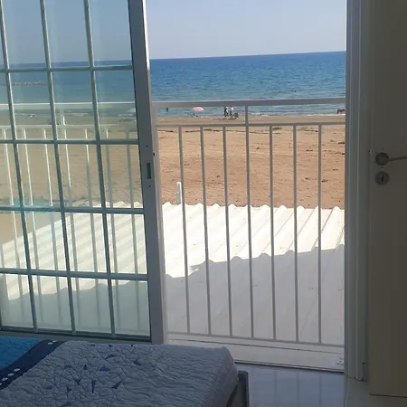 Sea Heart Beachfront Vilă