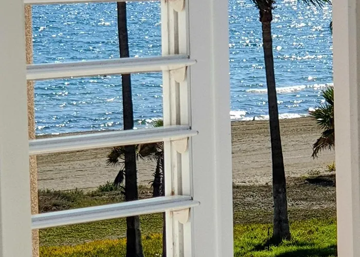 Sea Heart Beachfront Vila